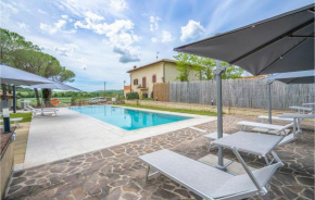 Beautiful home in Colle di Val d'Elsa with Outdoor swimming pool and 2 Bedrooms